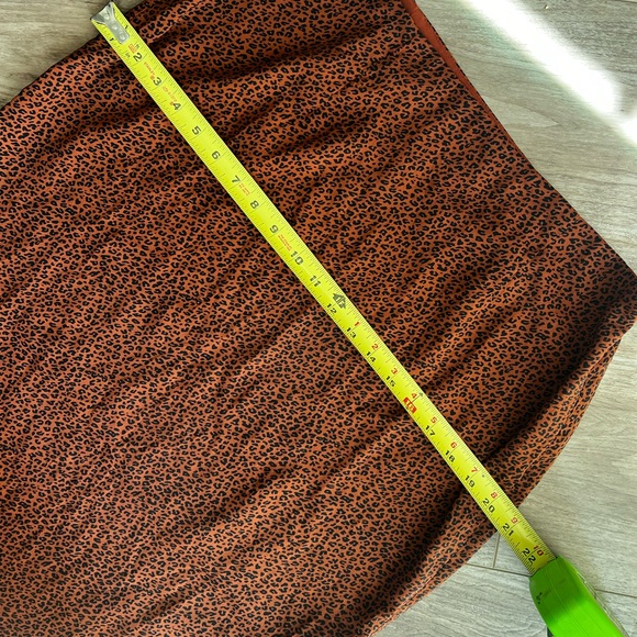 MinkPink animal print maxi shirt with slits at side hem, great condition large - Picture 7 of 9